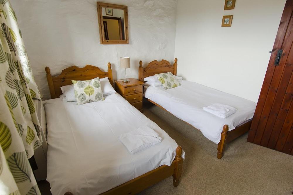 Hafoty Farm Cottages Κερνάρφον Εξωτερικό φωτογραφία